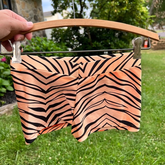 Orange tiger stripe swim short - Picture 7 of 10